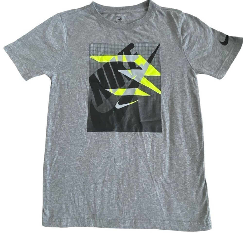 EUC! Nike 3 Brand Heather Gray Front Graphic Logo Short Sleeve Tee - Size M/10-1